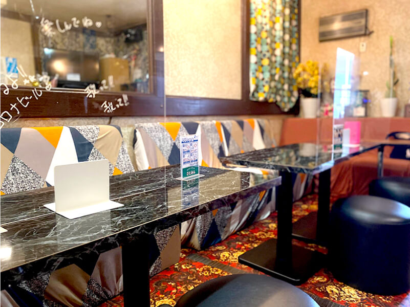 カラオケスナックさとみん様施工